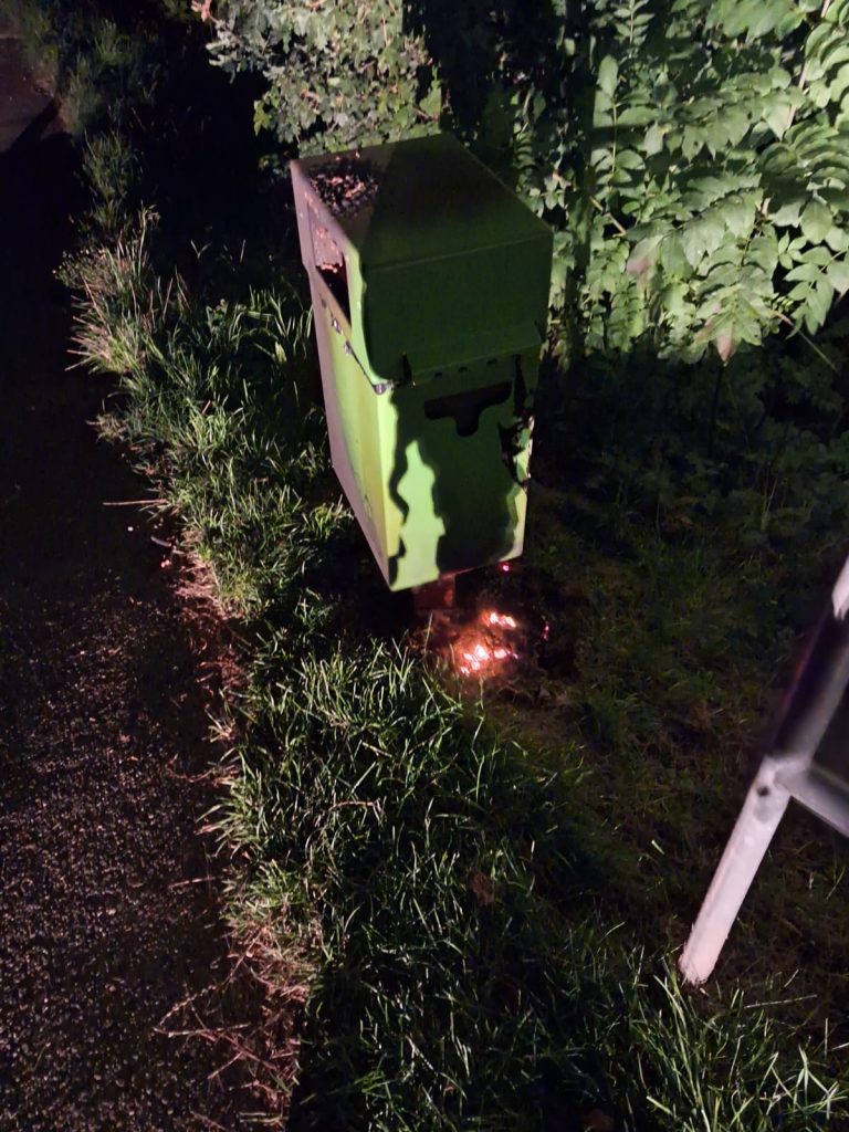 2025/12 BR2 – Brand Hundekotbehälter